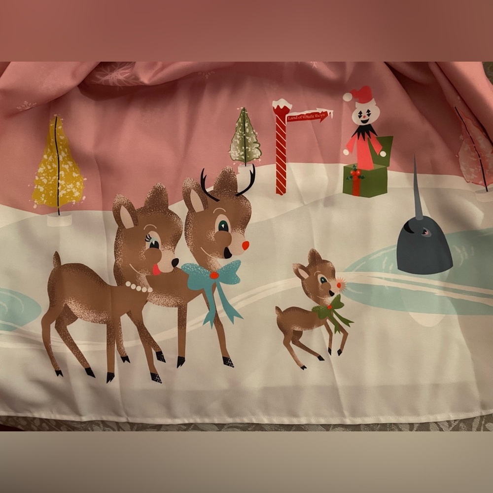 TOBS “Reindeer Love” Skirt in Pink - Picture 8 of 11